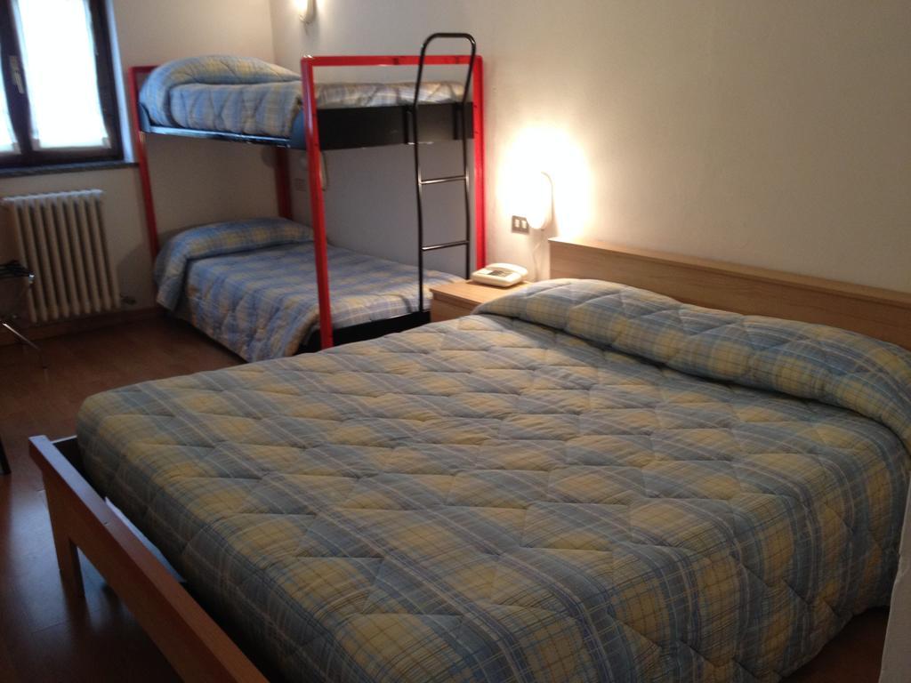 Hotel Rododendro Foppolo Quarto foto